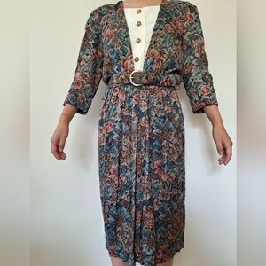 Vintage 80s Dark Floral Dress with Belt Size m